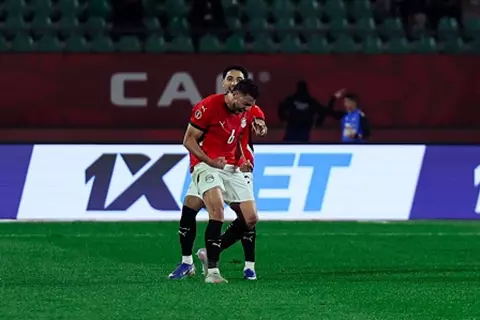 مقارنة رقمية.. ماذا قدم ياسر إبراهيم وكوليبالي قبل معركة مصر والسنغال؟